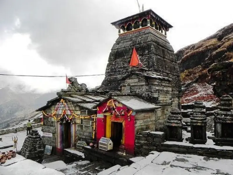 a view of Chopta Tungnath Temple, near guptkashi